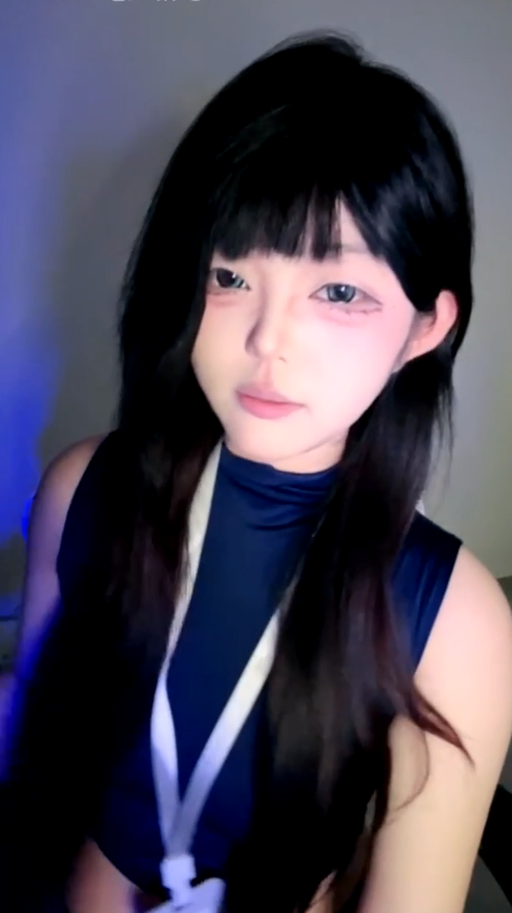 七彩主播【1663758554_魅魔的夜晚】2v