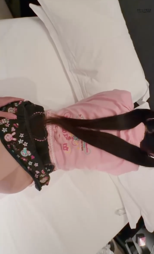 小远ovo 88+52门槛第二期约会双马尾极品少萝女儿服做爱口交 【27V 461MB】