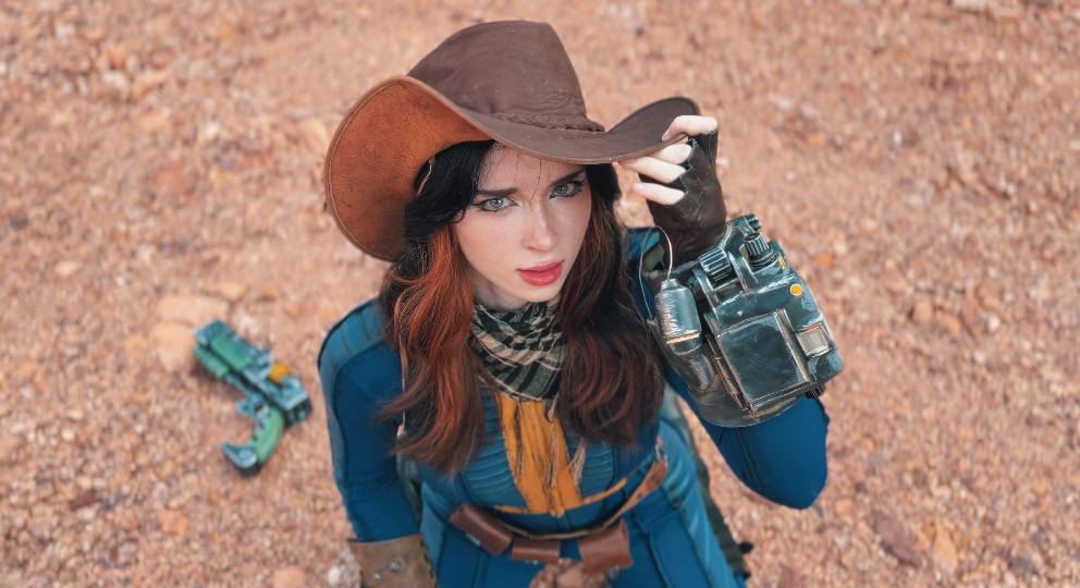 欧美Coser【Sweetiefox】2月新作 Cosplay 辐射 深喉口交 野外后入【1V 1.24GB】