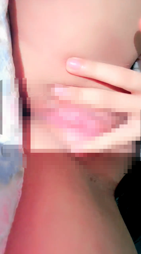 校花级女大学生【糖糖耶】宿舍放福利，又白又粉又嫩