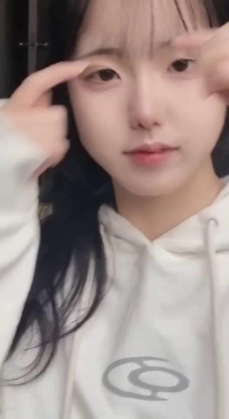 존예얼공녀수정 尊贵的秀贞公主 韩国青春女高jk露出自慰39v600m