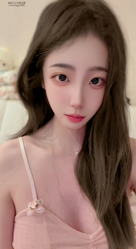 uu 推特极品高颜值纯欲脸富哥私定流出4v合集第一弹 【4V 631MB】