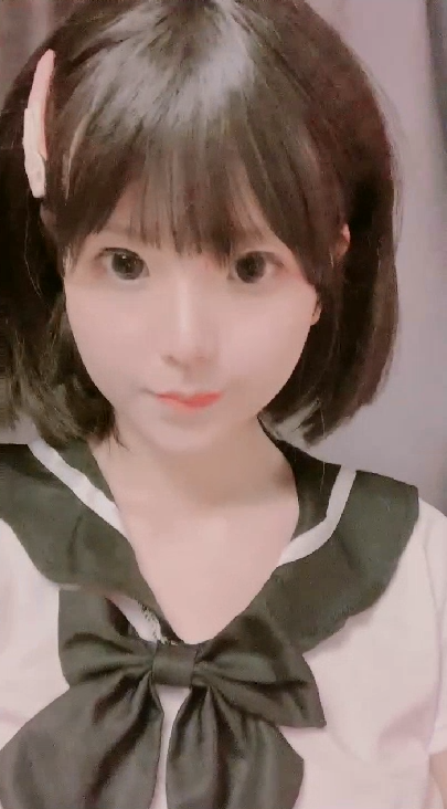 高颜值小萝莉1v1录屏露脸自慰流出 【1V 215MB】