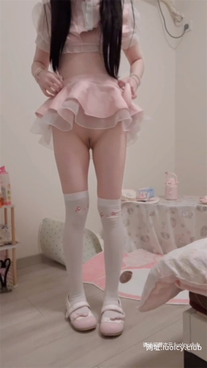 抖音.天生萌命 – 新作 [288门槛] 5分钟 双马尾白丝萝莉白虎自慰 [2P1V-327MB] 持续更新中